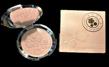 Load image into Gallery viewer, BECCA Shimmering Skin Perfector Pressed powder
